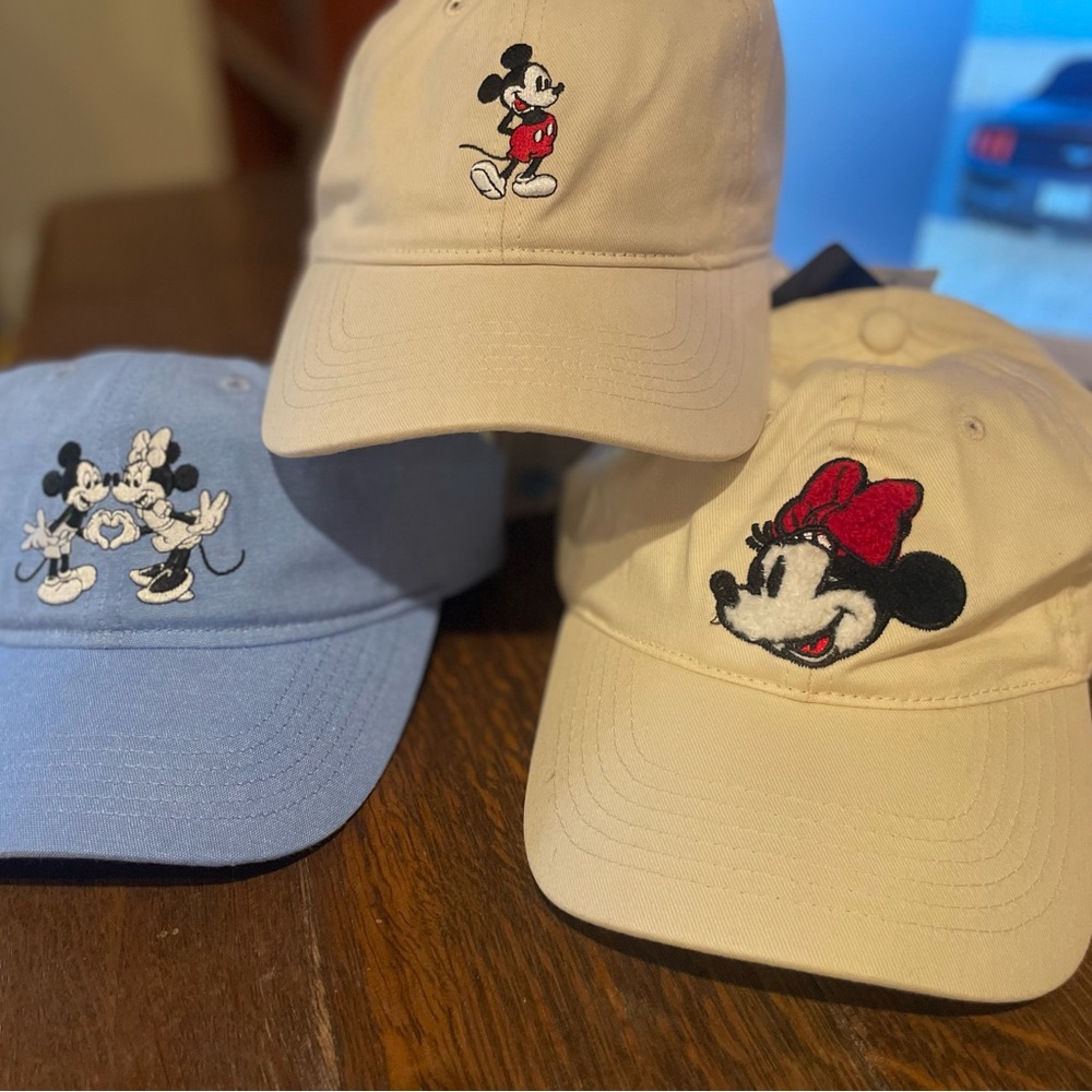 Disney embroidered dad hats baseball cap Mickey Minnie Mouse parks day NWT
